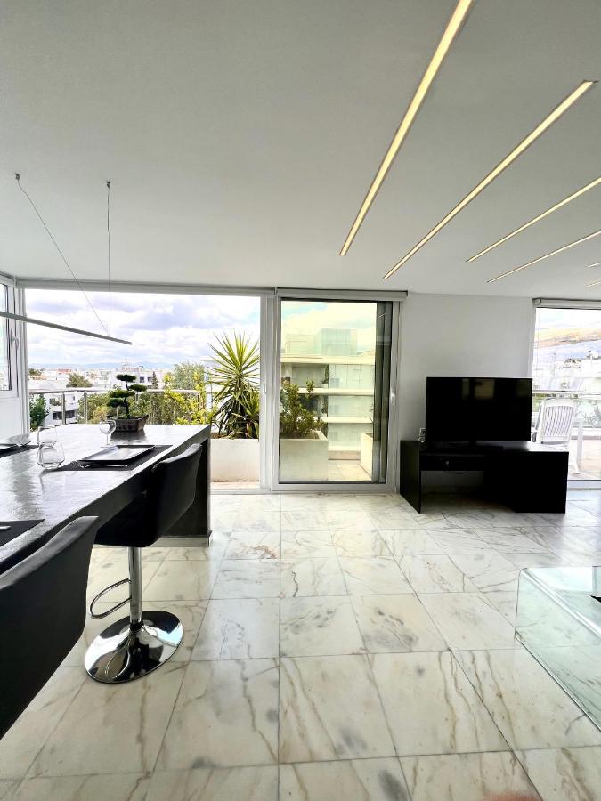 Citycenter Penthouse Mini Private Pool With Hydromassage And Great Town View Atina Dış mekan fotoğraf