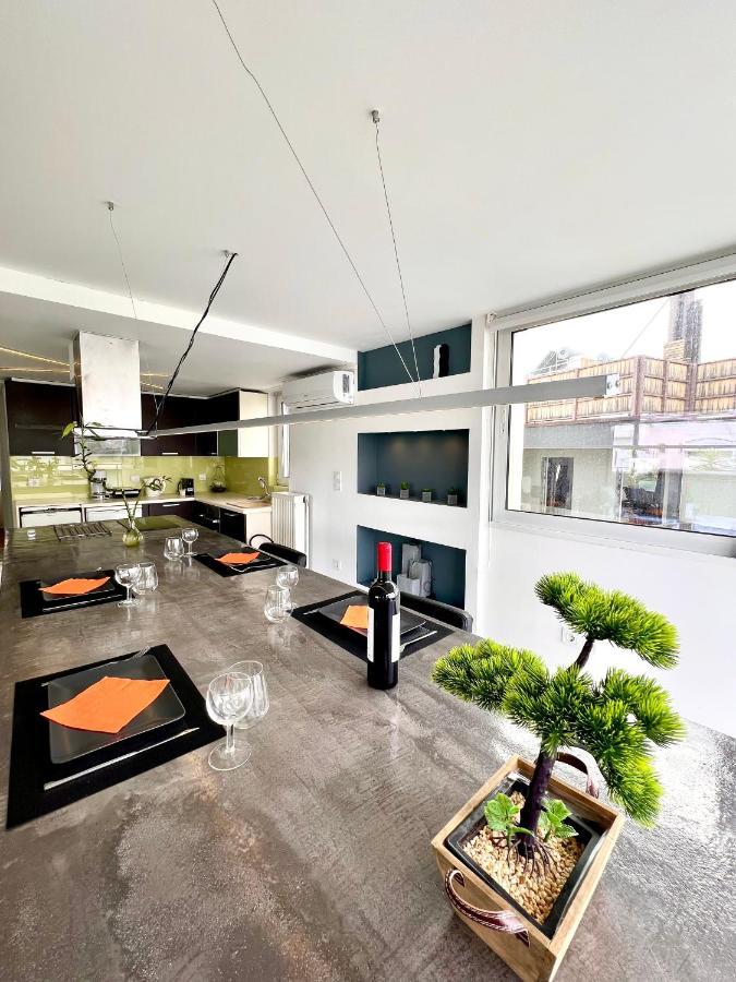 Citycenter Penthouse Mini Private Pool With Hydromassage And Great Town View Atina Dış mekan fotoğraf